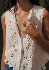 Isea Shirt - Ecru With Contrasting Cream Embroidery