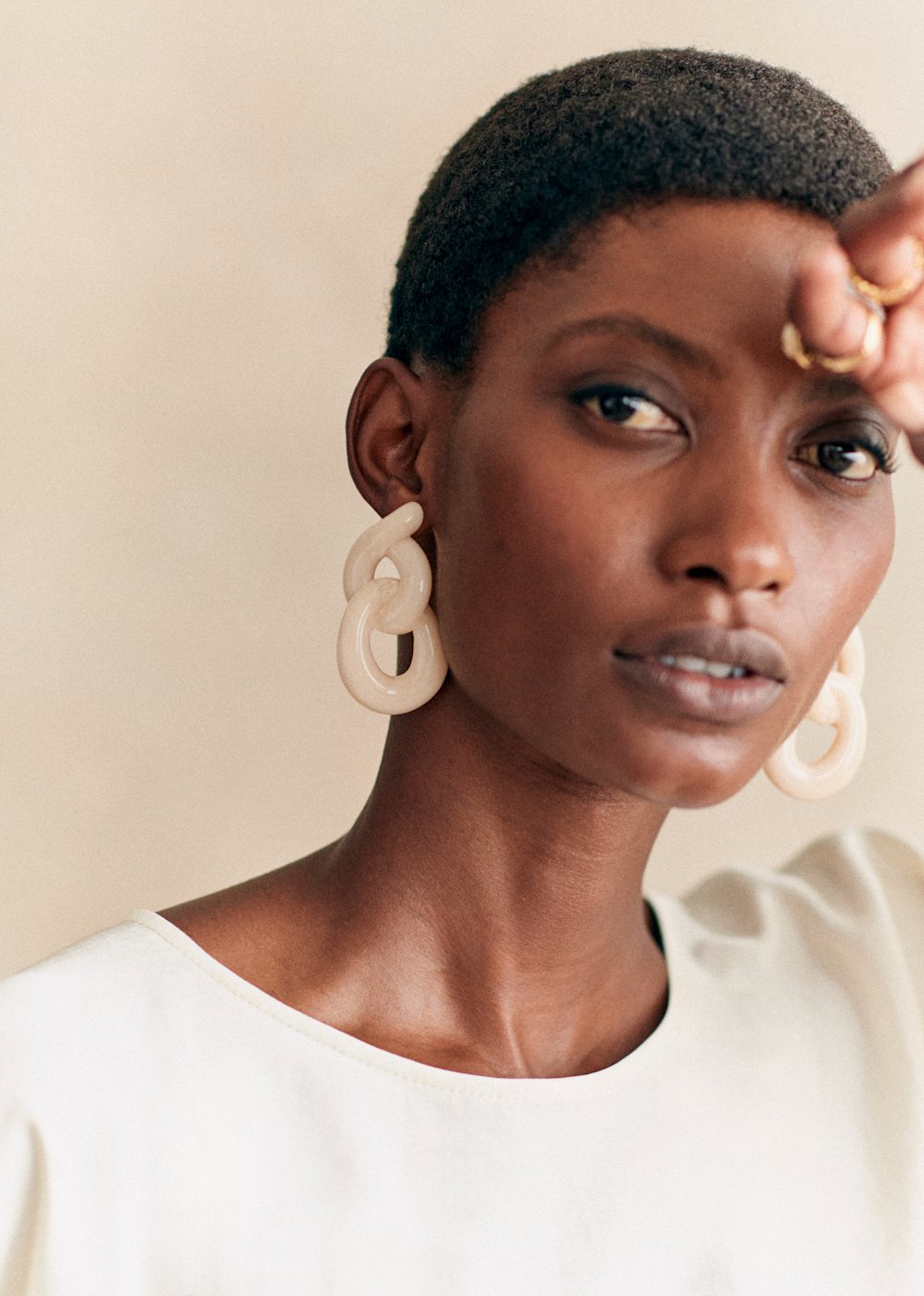 Adelia Earrings - Ecru