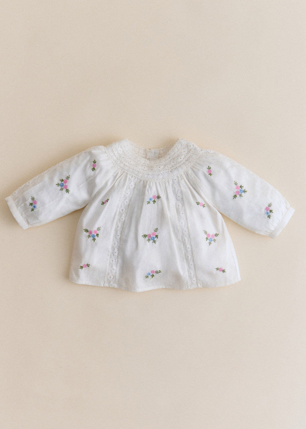 Dorrita Blouse - Placed Multicolored Flowers Embroidery On Cream