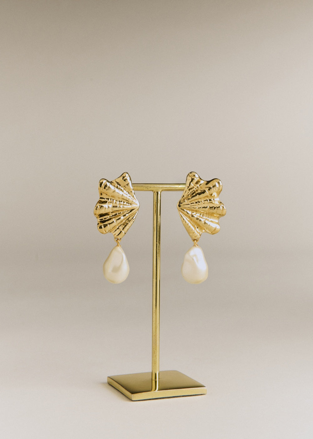 Colombe Earrings - Golden Ecru
