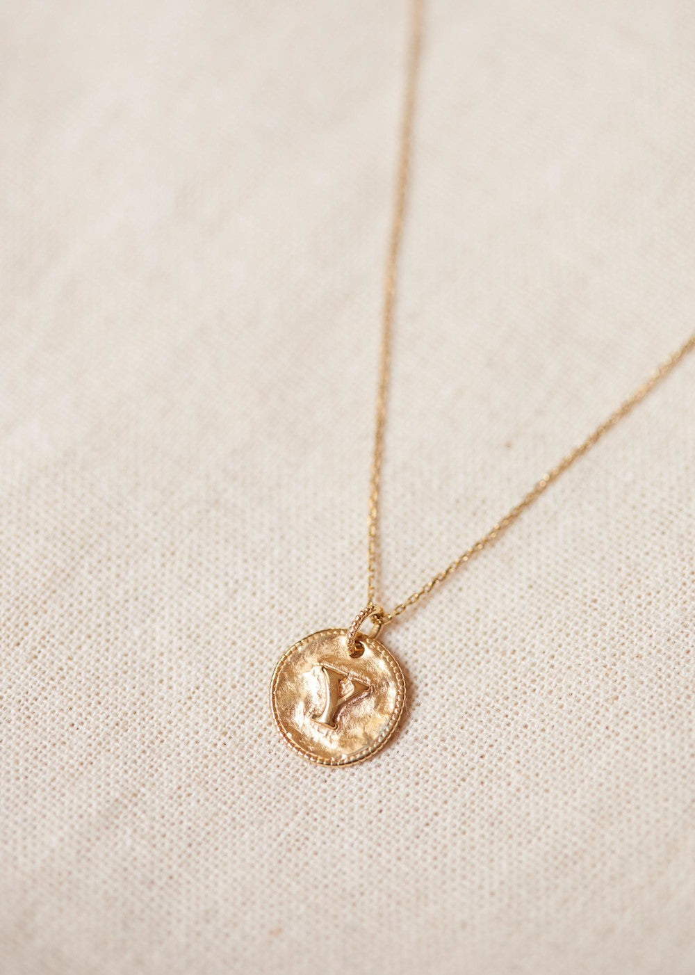 Sara Pendant 9-carat gold - Letters Q to Z - Letter Y