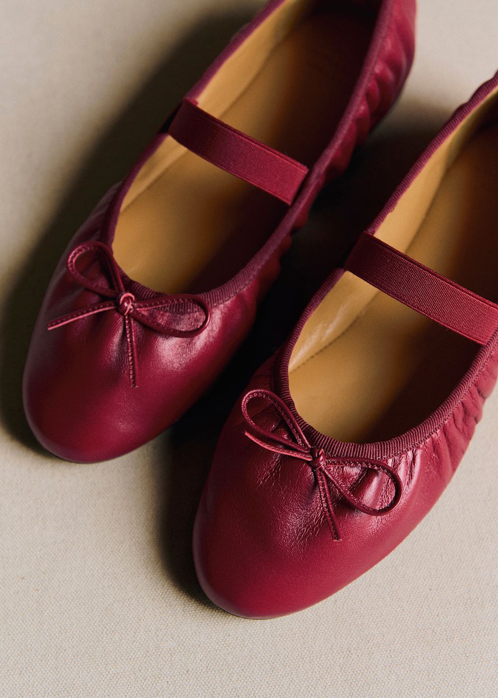 Low Amélie Ballerinas - Cherry Smooth Pleated Elastic