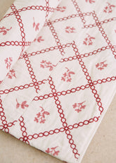 Embroidered quilt - Sézane x Lucia Vergara - Ecru Cross Stitch Bordeaux And Blush
