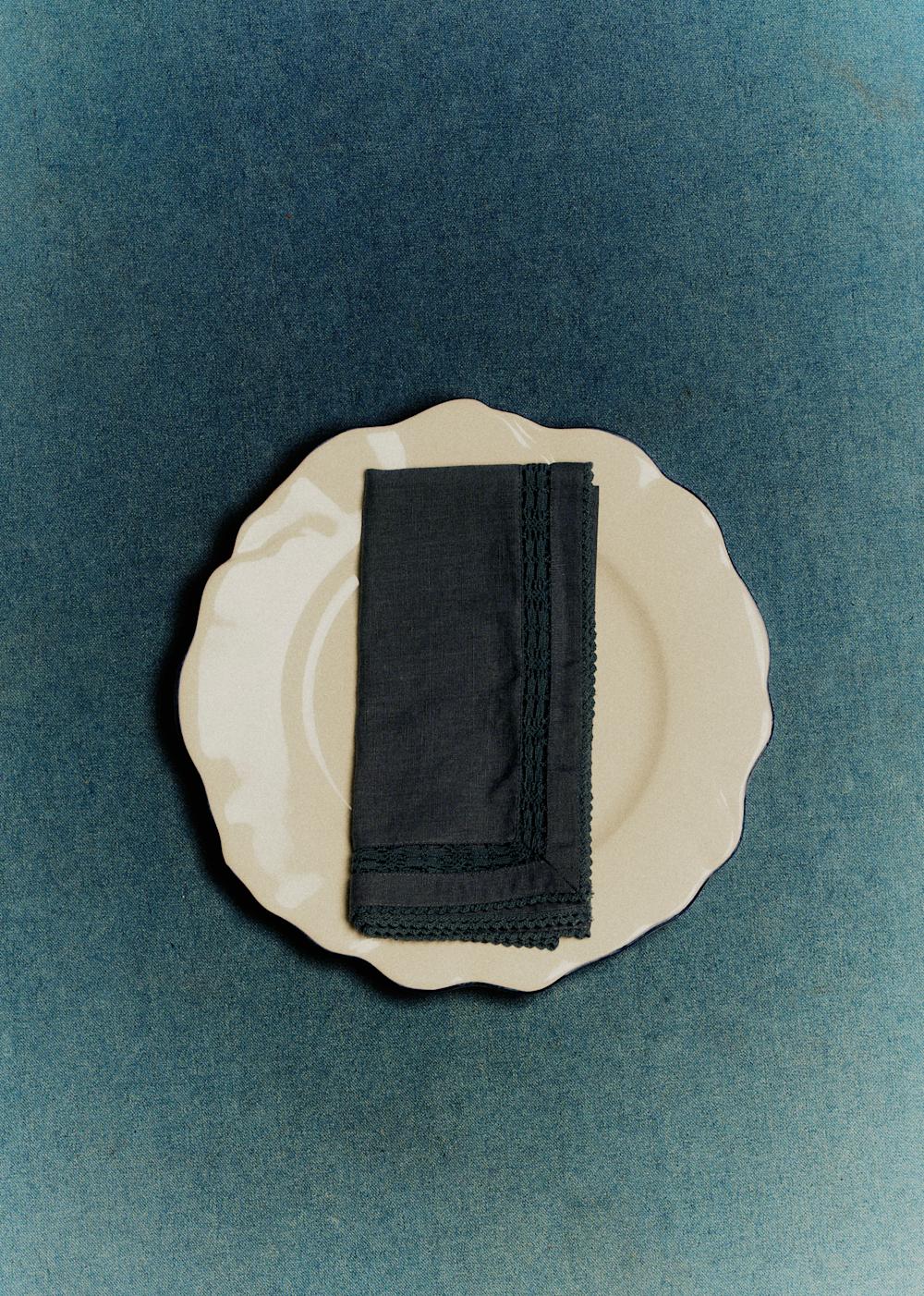 Set of 2 embroidered napkins - Classic Blue