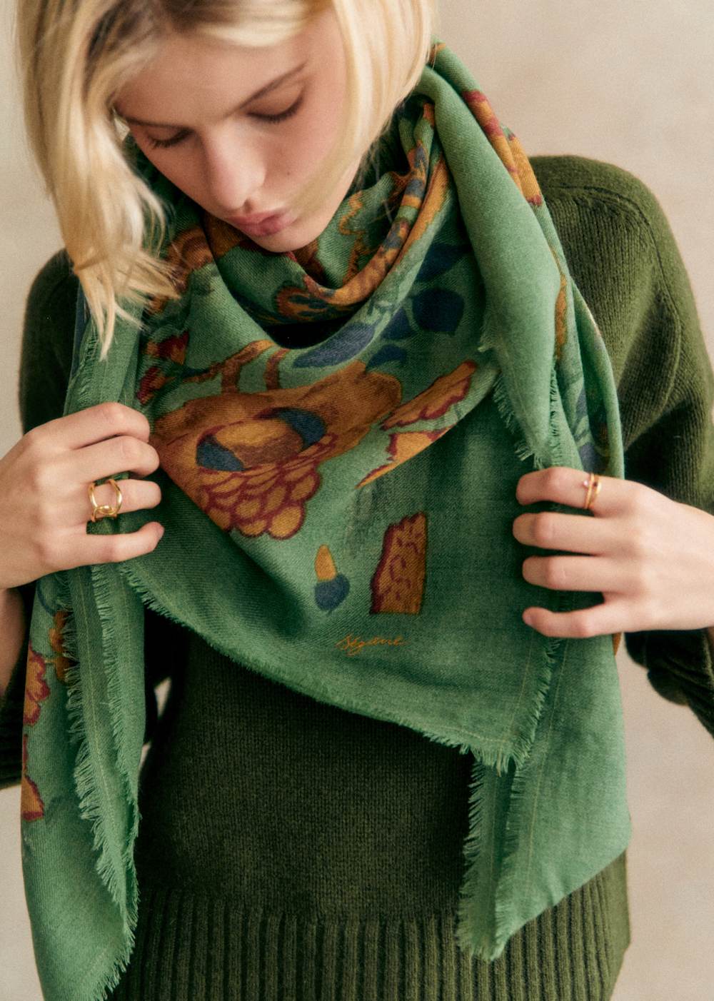 Pio Scarf - Sea Green Retro Flowers