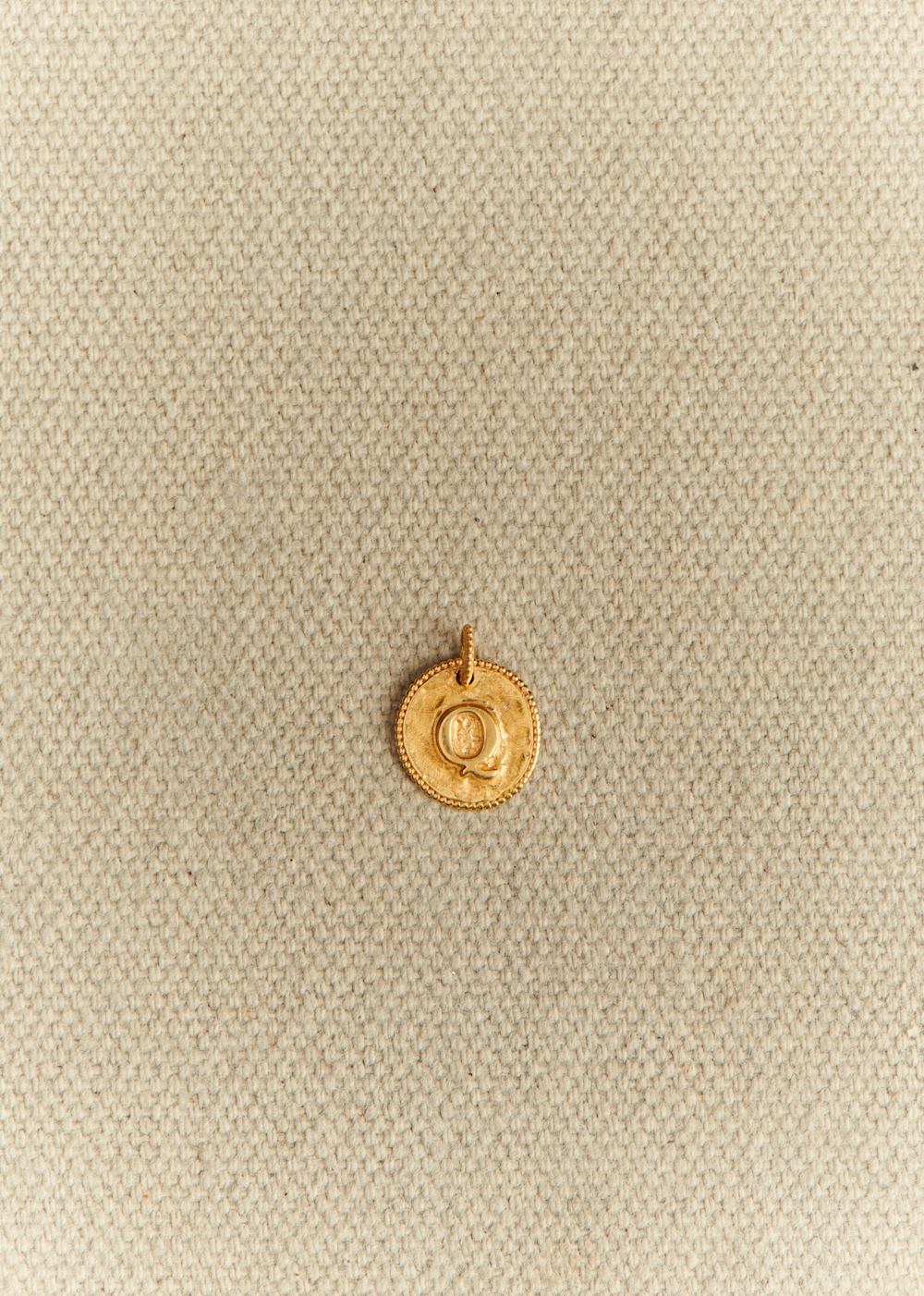 Sara Pendant 9-carat gold - Letters Q to Z - Letter Q