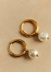 Charlotte Earrings - Pearly