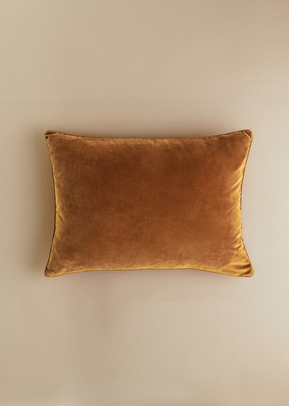 Velvet Edition Cushion - Large model - Caramel