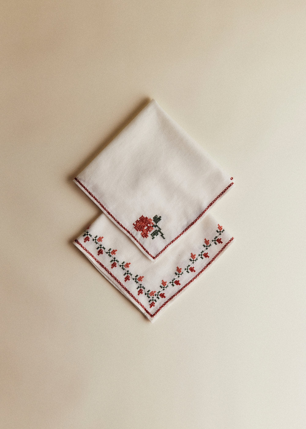 Set of 2 embroidered napkins - Flowers Duo Cross Stitch