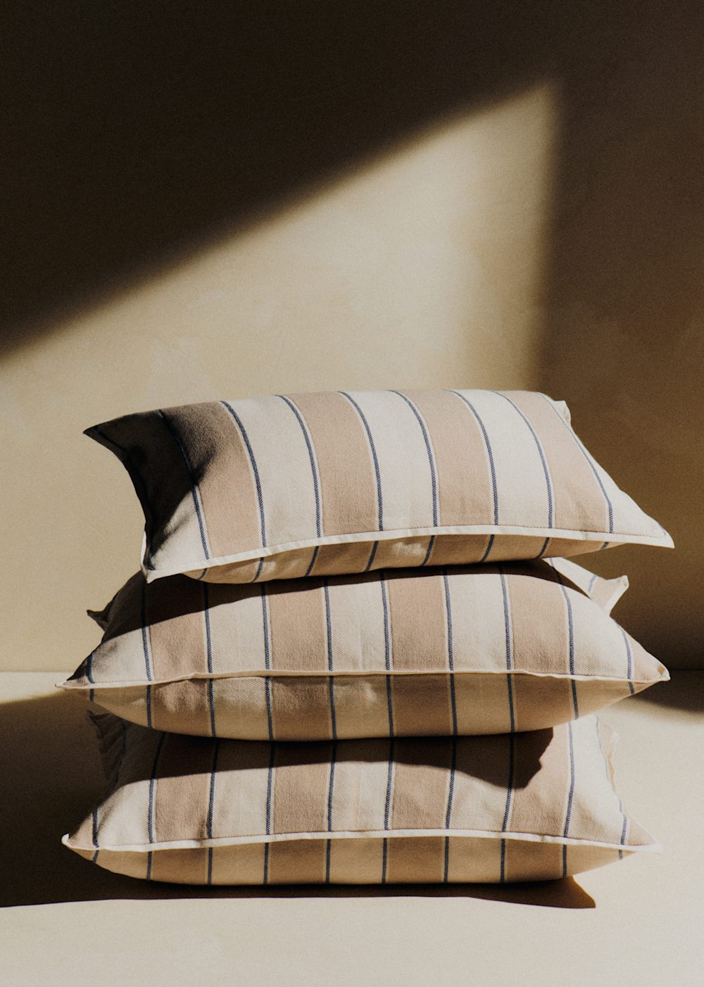 Checks Woven Cushion -  Small Model - Beige And Blue