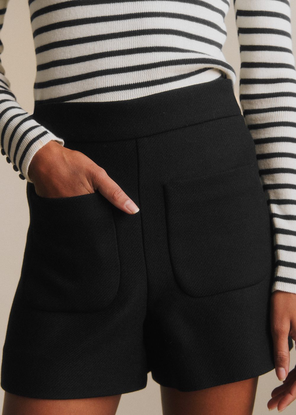 Leonis Shorts - Black