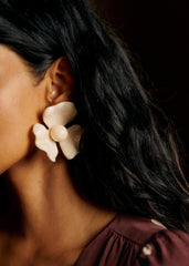 Kiana Earrings - Ecru