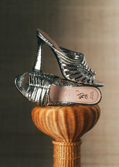 LUCIE Sandals - CFM SOULEIRS x ÉDITIONS SÉZANE - Embossed Silver