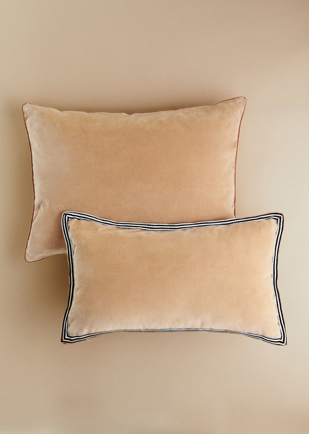 Velvet Edition Cushion - Small Model - Beige