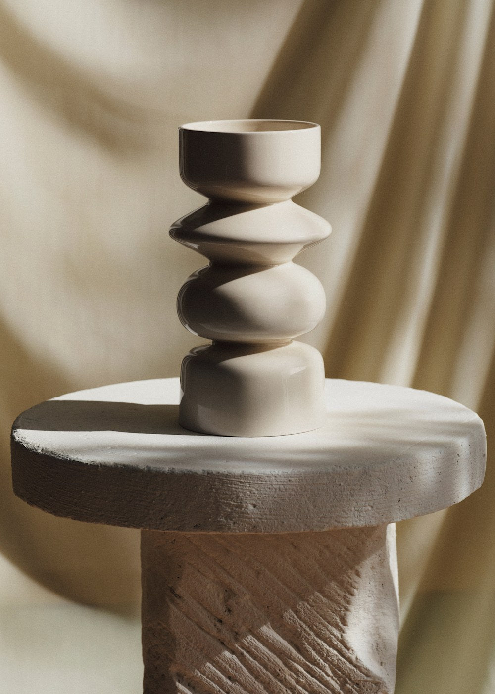 Romie Objetti Vase - Ecru Large Model